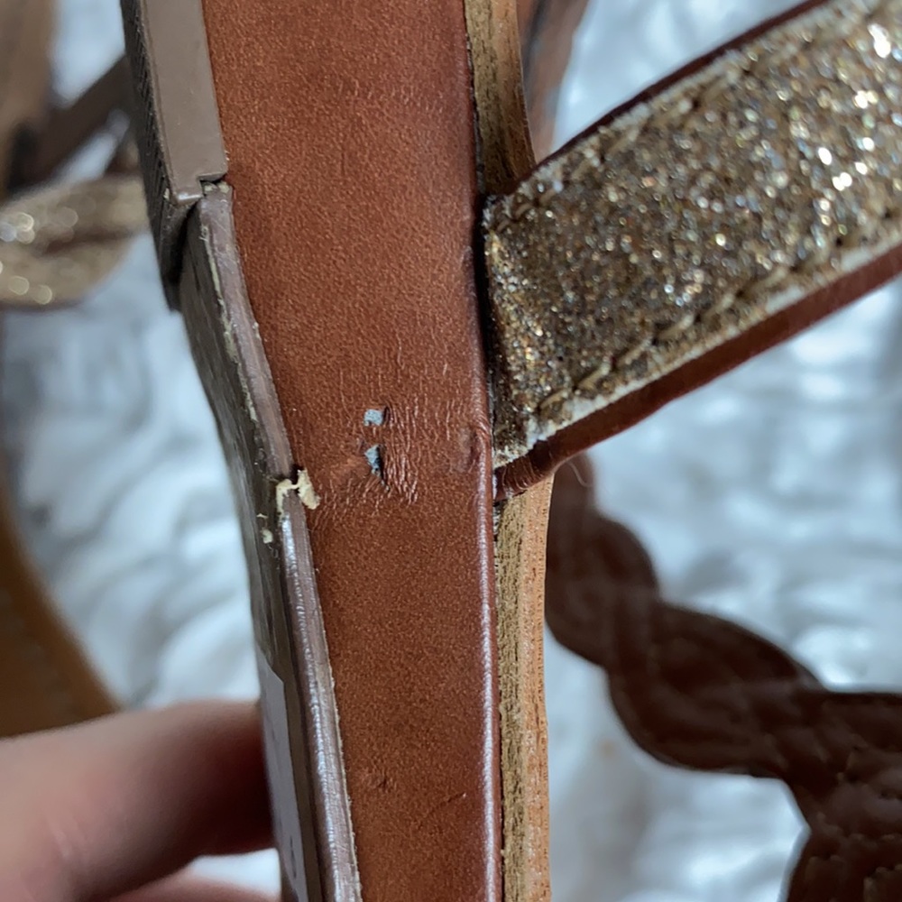 . Gold braided sandals size 9 - Picture 5 of 6